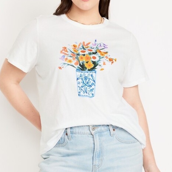 Tops - Old Navy Floral Graphic T-Shirt
